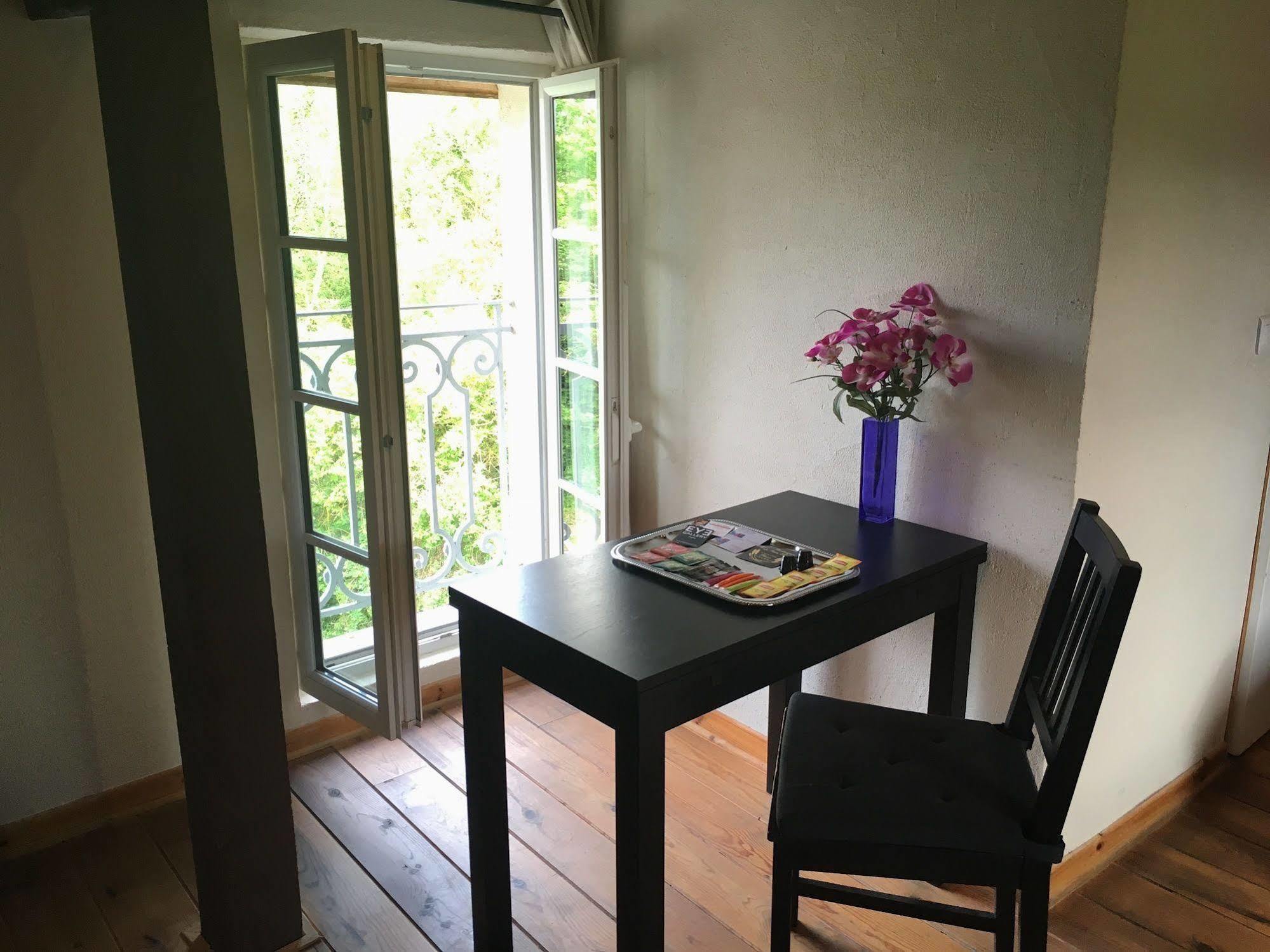 Domaine Du Moulin De Champie - Versailles - Gites & Suites Feucherolles Εξωτερικό φωτογραφία