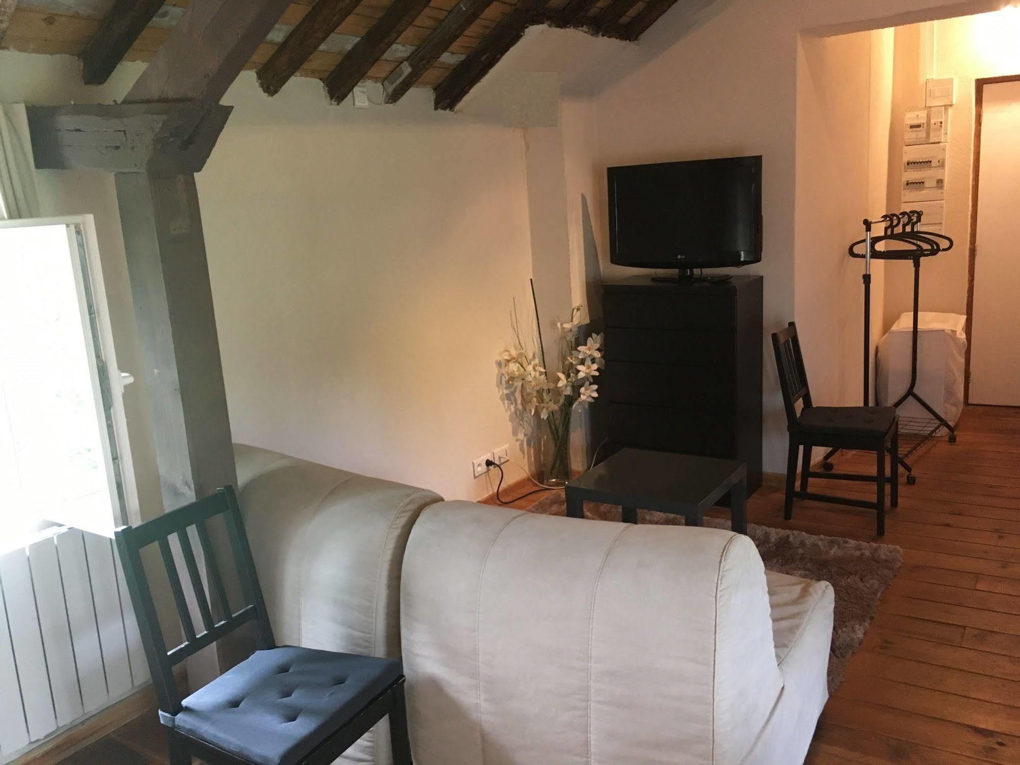 Domaine Du Moulin De Champie - Versailles - Gites & Suites Feucherolles Εξωτερικό φωτογραφία